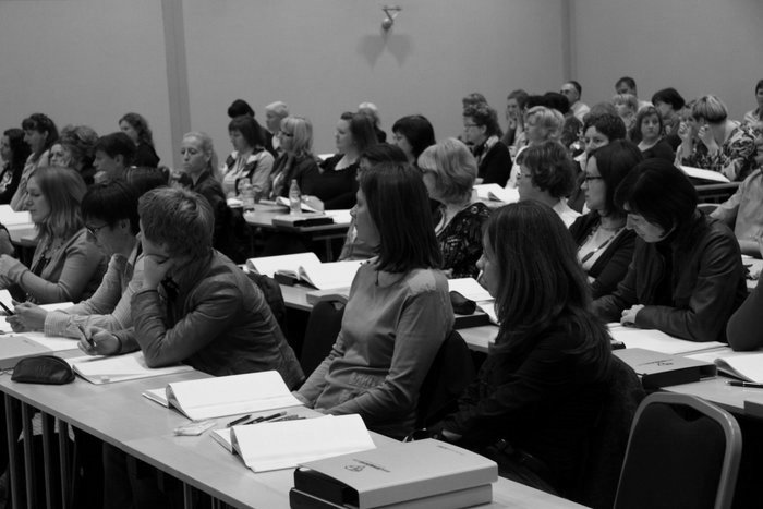 Črno-beli svet slovenske davčne realnosti, smo prikazovali v različnih odtenkih davčne (ne)kulture. Kljub kriznim časom smo s programom izobraževanja, kakor tudi obstoječim dobrim imenom, k udeležbi privabili tudi v letu 2012 več kot 100 udeležencev izobraževanja. Črno-beli svet slovenske davčne realnosti, smo prikazovali v različnih odtenkih davčne (ne)kulture. Kljub kriznim časom smo s programom izobraževanja, kakor tudi obstoječim dobrim imenom, k udeležbi privabili tudi v letu 2012 več kot 100 udeležencev izobraževanja.